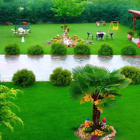 Πανσιόν Relax Pozar 3*