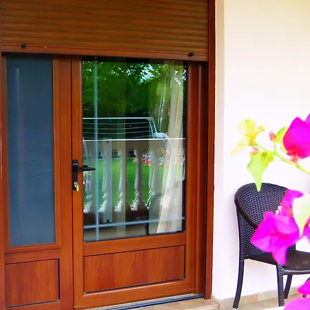 Relax Pozar 招待所 3*